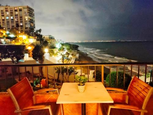 New Fabulous Beachfront Торремолінос Екстер'єр фото